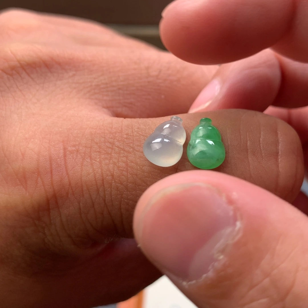 翡翠未镶嵌耳饰翡翠