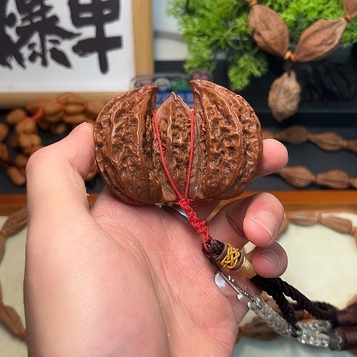 文玩核桃吊坠?*人核桃11