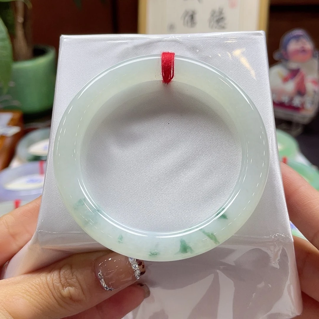 翡翠未镶嵌手镯10 号