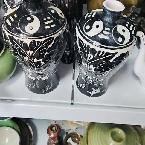 瓷片盘，沙锅，瓷片，瓶，碗，各种沙锅，摆件，