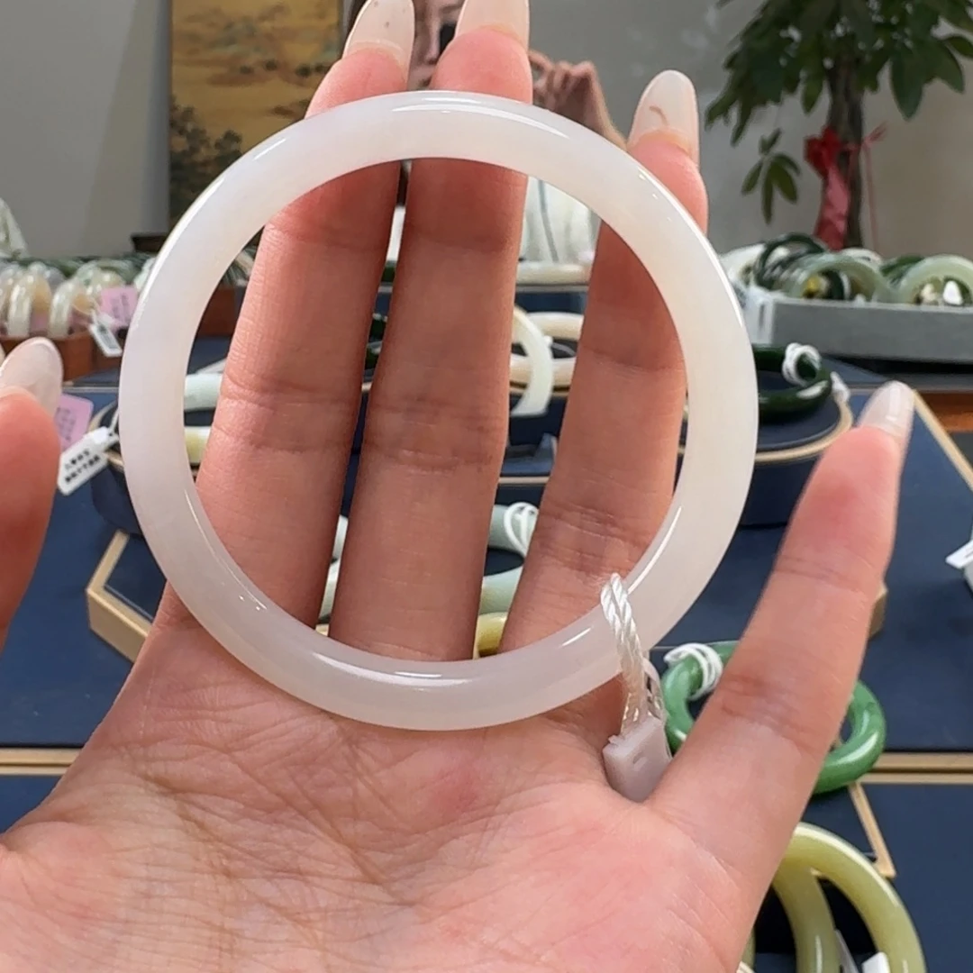 努***跑和田玉未镶嵌手镯C0060-56