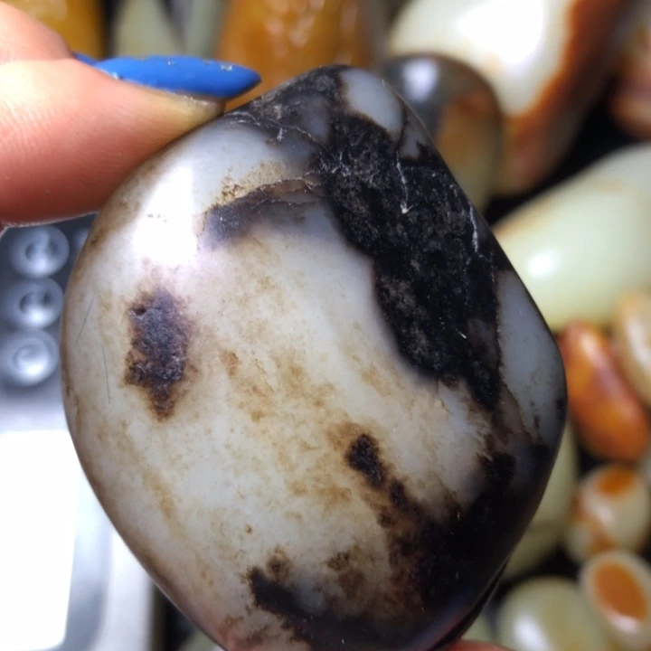 和田玉未镶嵌珠宝奇石