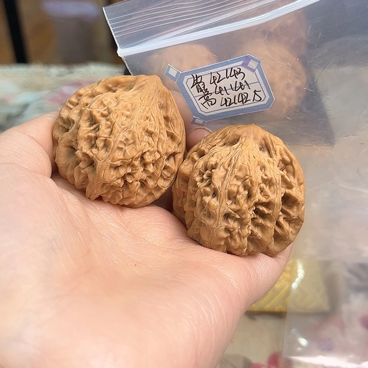 文玩核桃把件望月