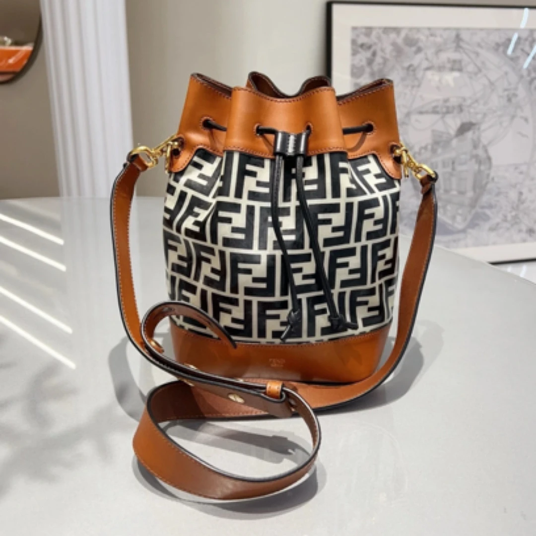 95新 FENDI/芬迪 芬迪/单肩包/7934