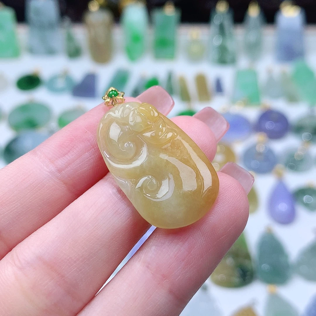 翡翠未镶嵌颈饰翡翠