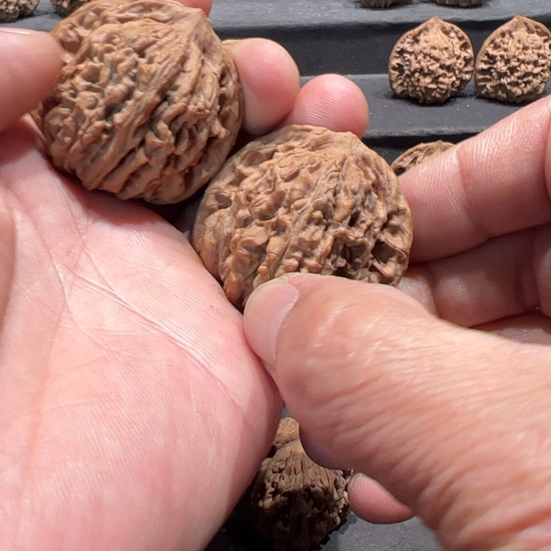 文玩核桃把件?四座楼