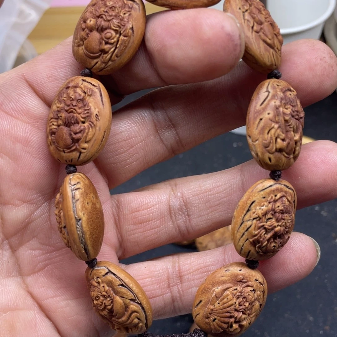 桃核雕刻整身钟馗