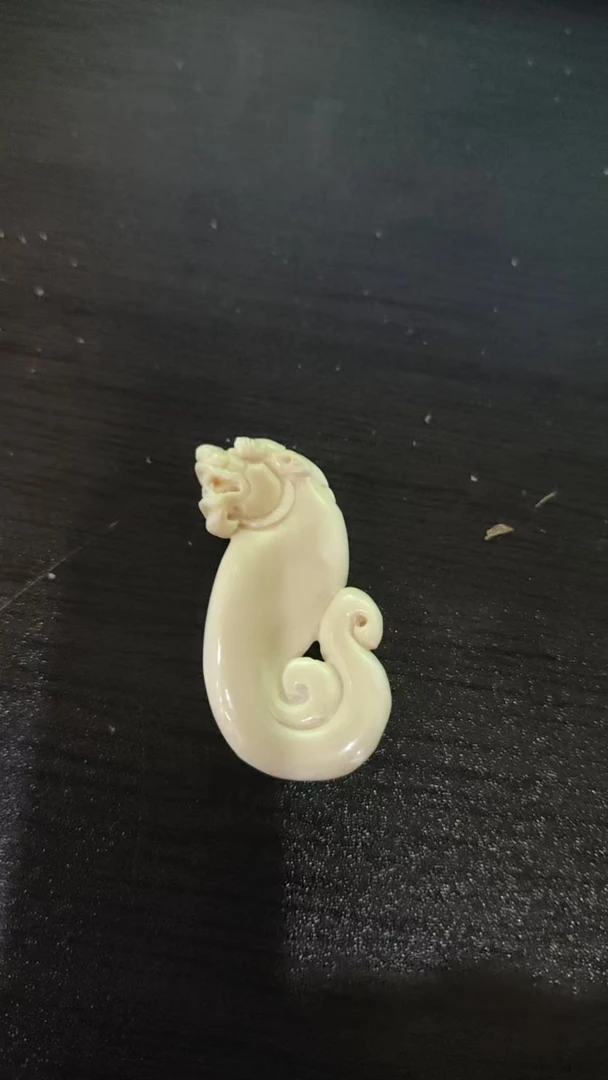 猛犸约7.2克雕刻件BC1116