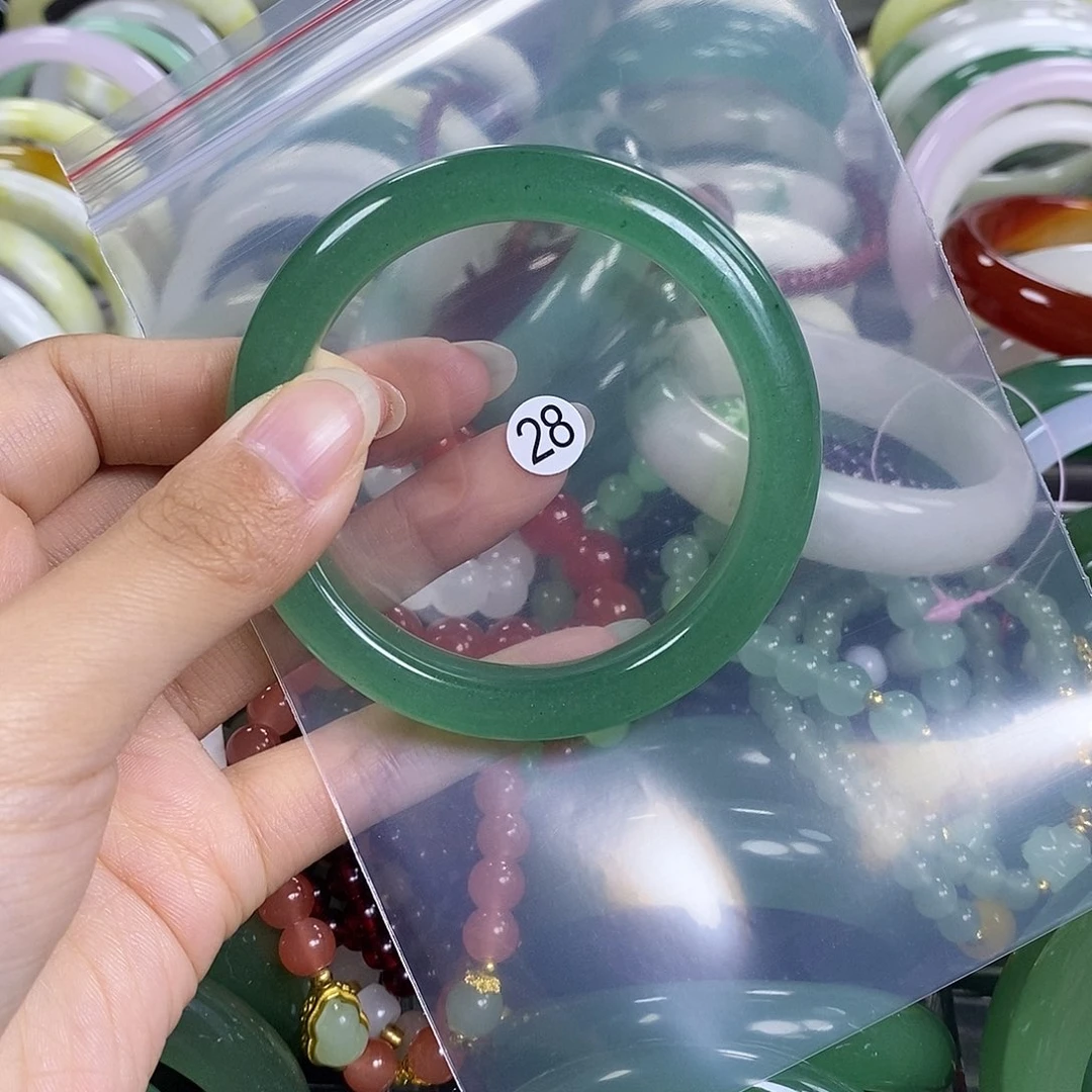 石英质玉手链未镶嵌56