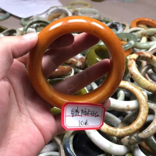 未镶嵌蛇纹石玉手镯爱***起