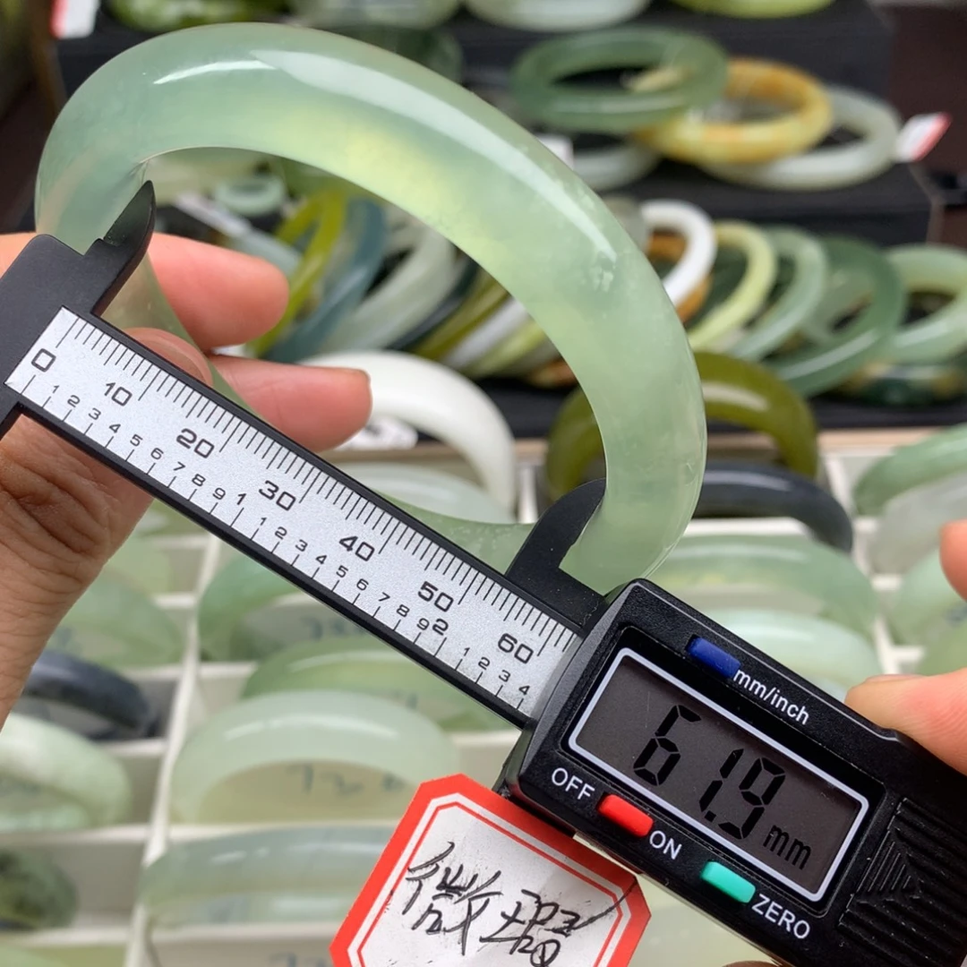 未镶嵌蛇纹石玉手镯734