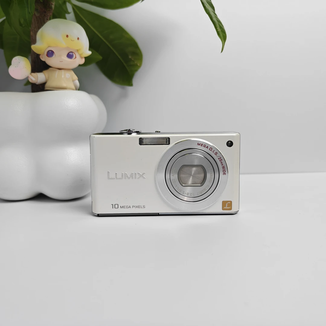 9新 Panasonic/松下 FX37白色1010w像素5倍变焦色彩浓郁自带磨皮