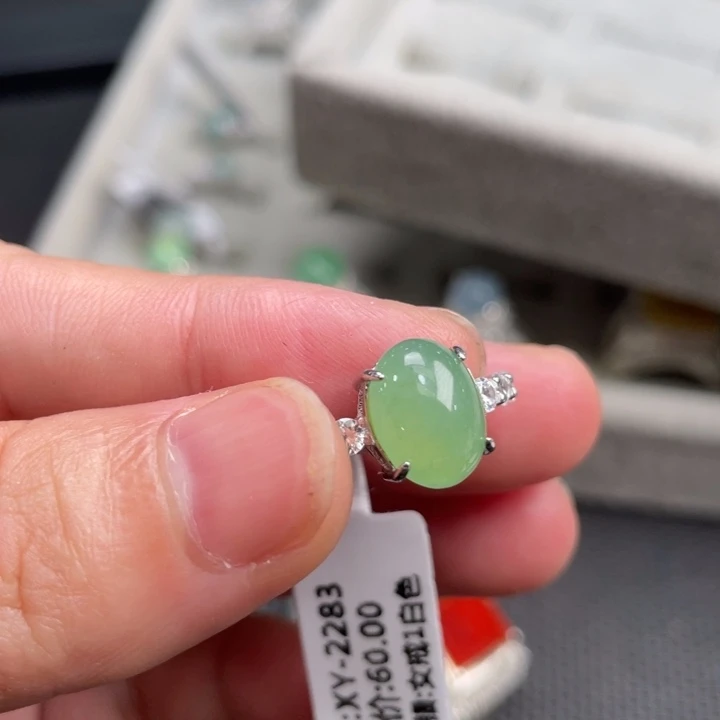 翡翠未镶嵌颈饰缅甸天然翡翠