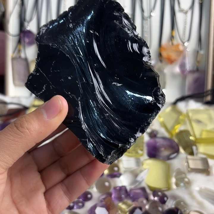 未镶嵌水晶颈饰原石