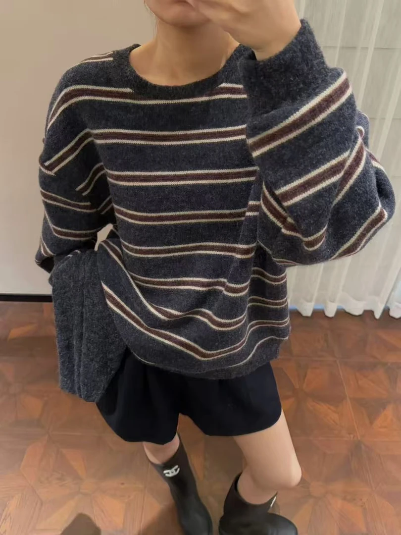 【济州岛】时尚潮流条纹毛绒套头卫衣＋围巾两件套