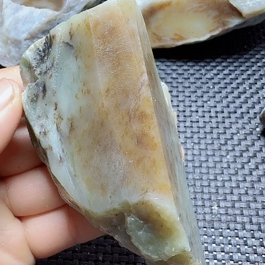 和田玉（糖玉）未镶嵌珠宝半成品
