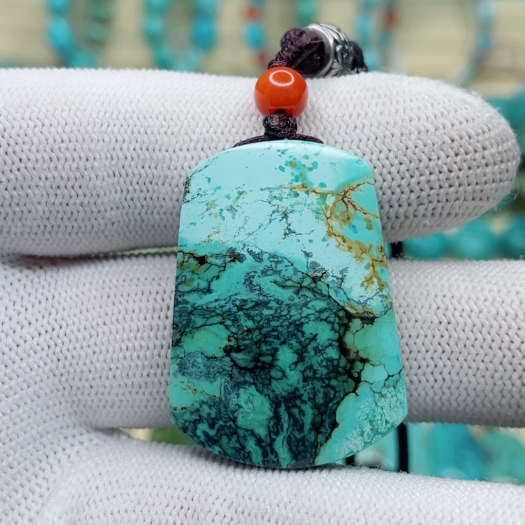 绿松石未镶嵌颈饰