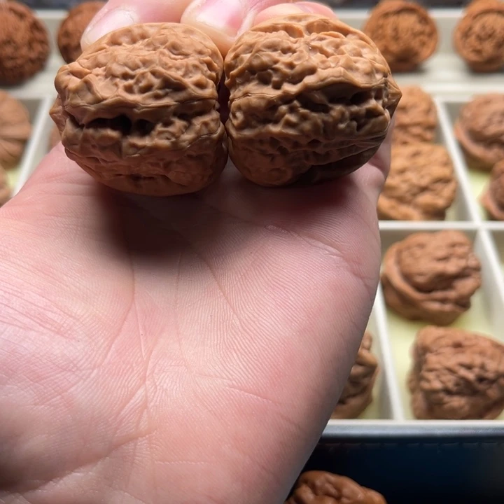 大***袄吊坠文玩核桃37蛤蟆头