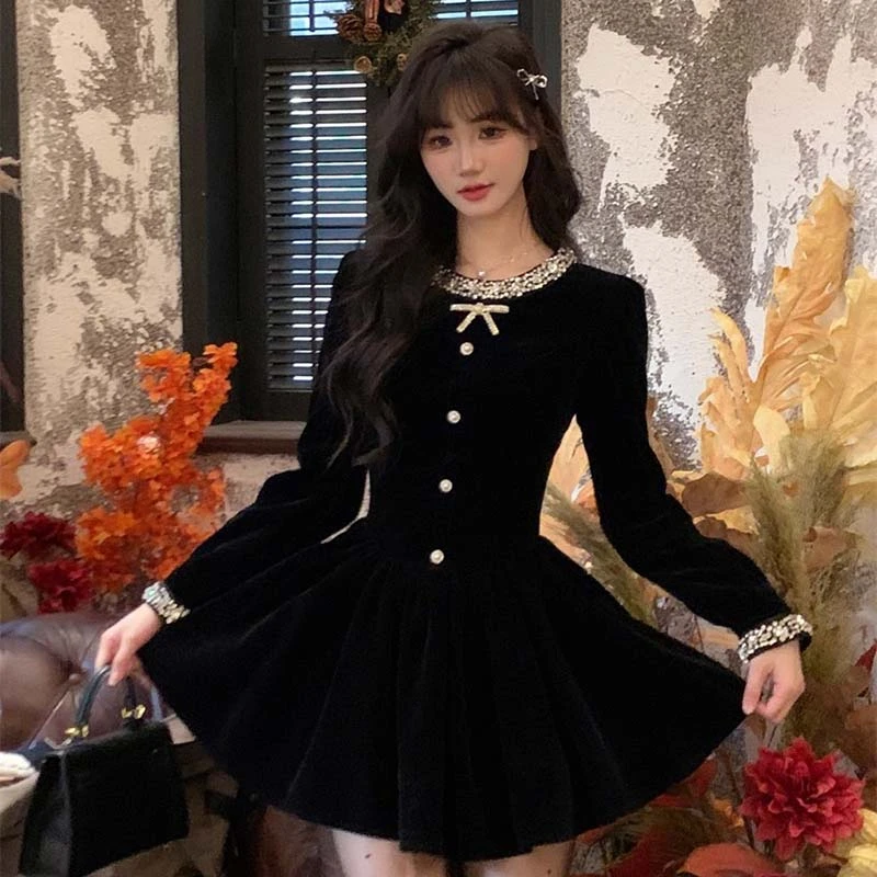 【柚一专属】千金风黑色丝绒连衣裙女秋冬高级感小黑裙QJ0181