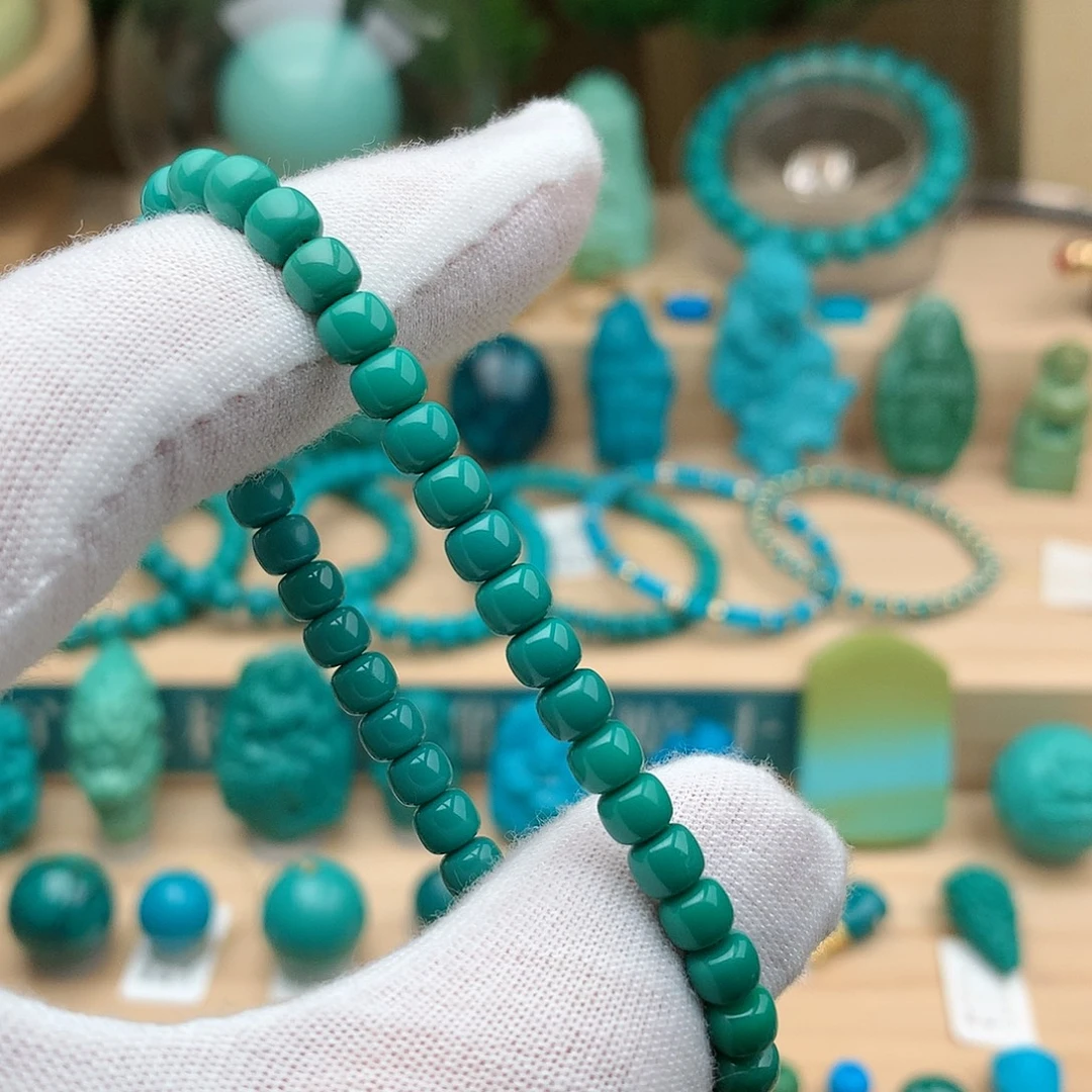 绿松石未镶嵌颈饰