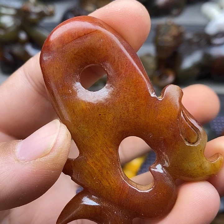 未镶嵌蛇纹石玉颈饰