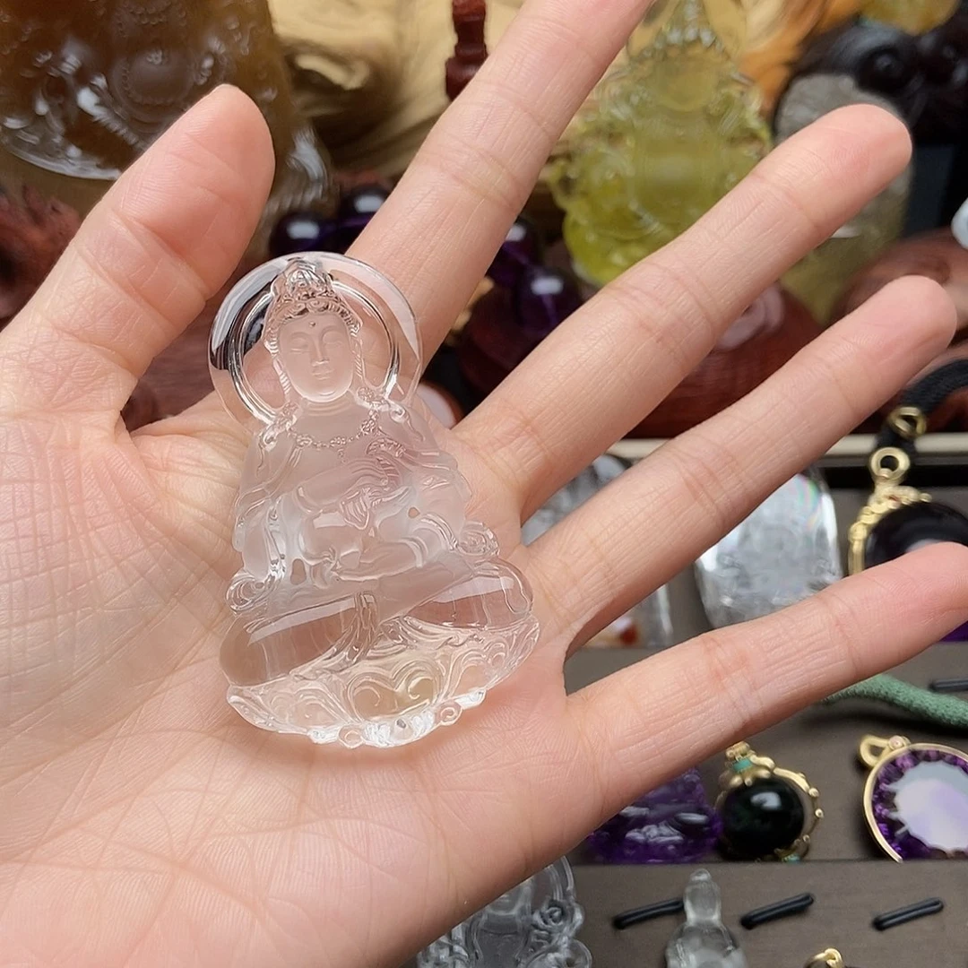 z***o未镶嵌颈饰水晶吊坠