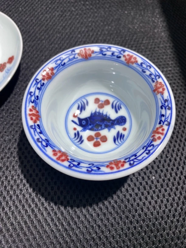 景德镇手工手绘青花釉里红鱼藻纹60cc岩茶主人杯迷你小压手杯