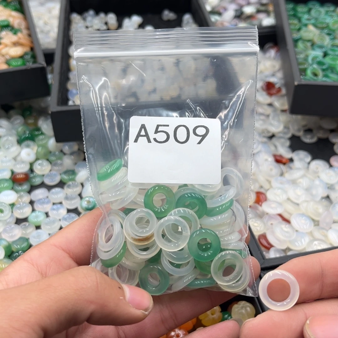 小***吖玛瑙/玉髓合金颈饰