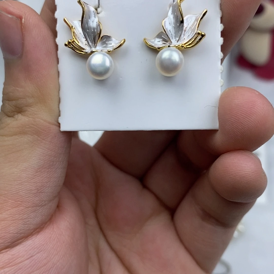 淡水珍珠耳饰未镶嵌