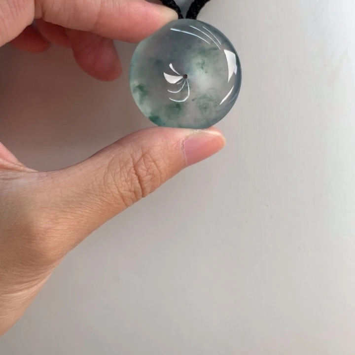 颈饰未镶嵌翡翠….