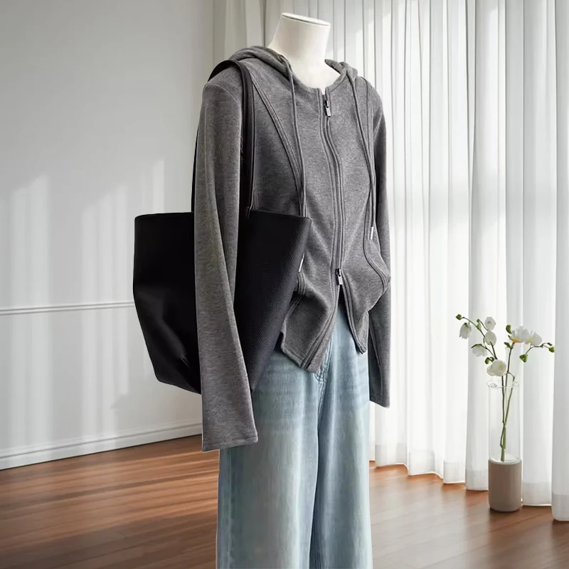 大码双面磨毛正肩连帽开衫双拉链鱼骨线设计感百搭修身长袖女上衣