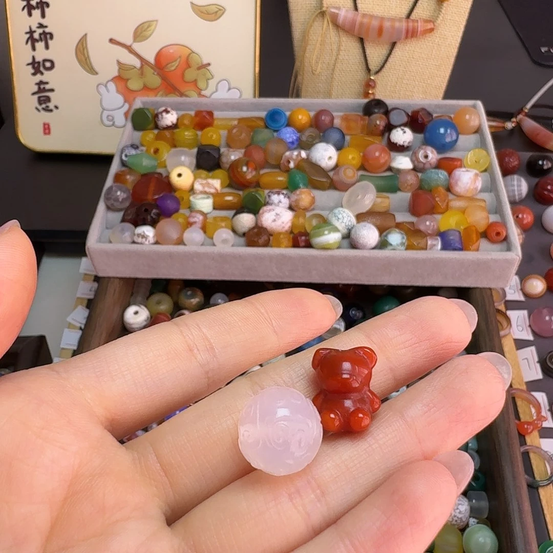淡***然玛瑙/玉髓未镶嵌天然玛瑙