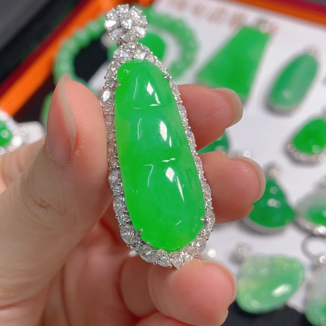 翡翠18K金镶嵌吊坠(不含链)