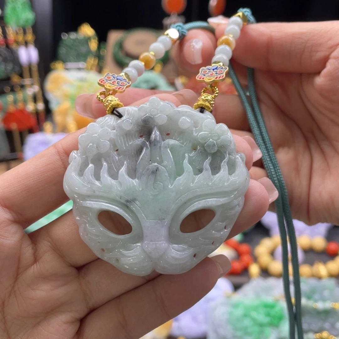 翡翠颈饰未镶嵌代编织