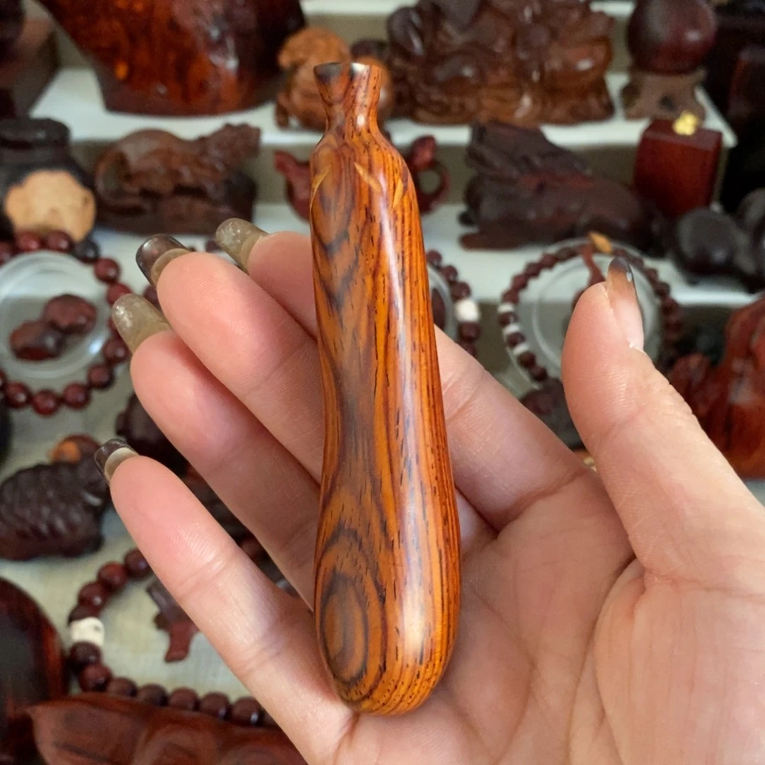 木微凹黄檀手把件