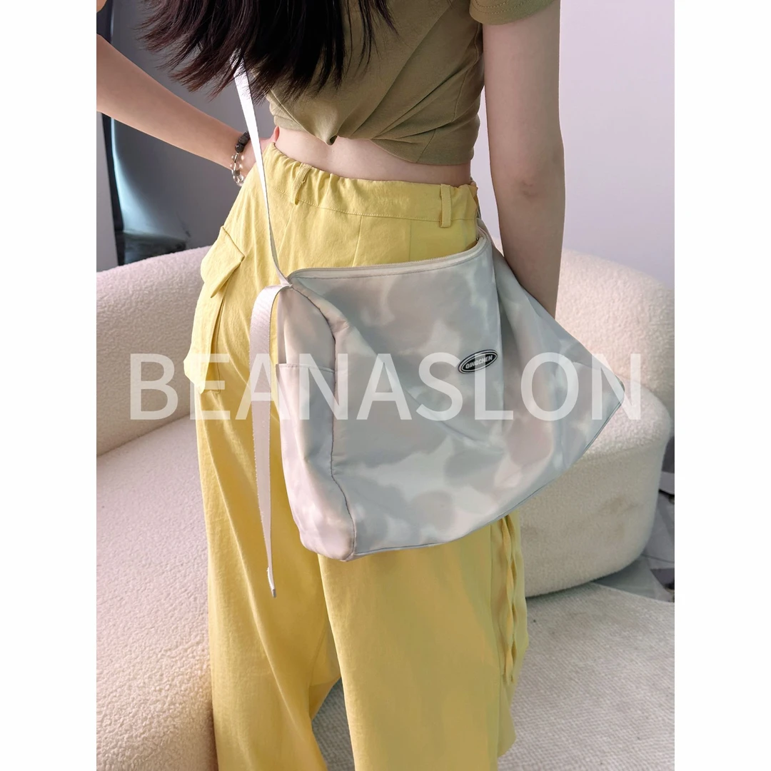 Beaunasloe简约纯色工装风帆布包运动休闲斜挎包