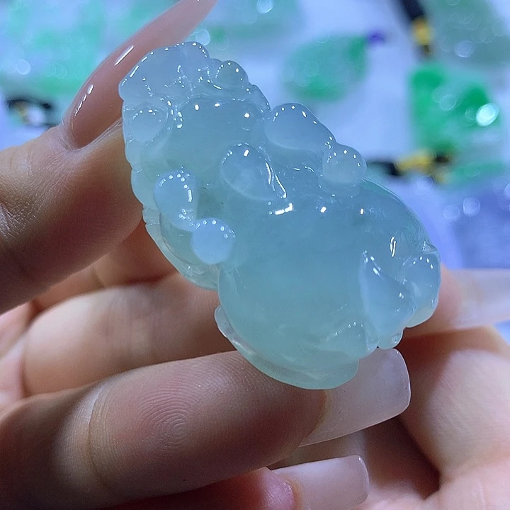 翡翠未镶嵌颈饰天然翡翠A货吊坠