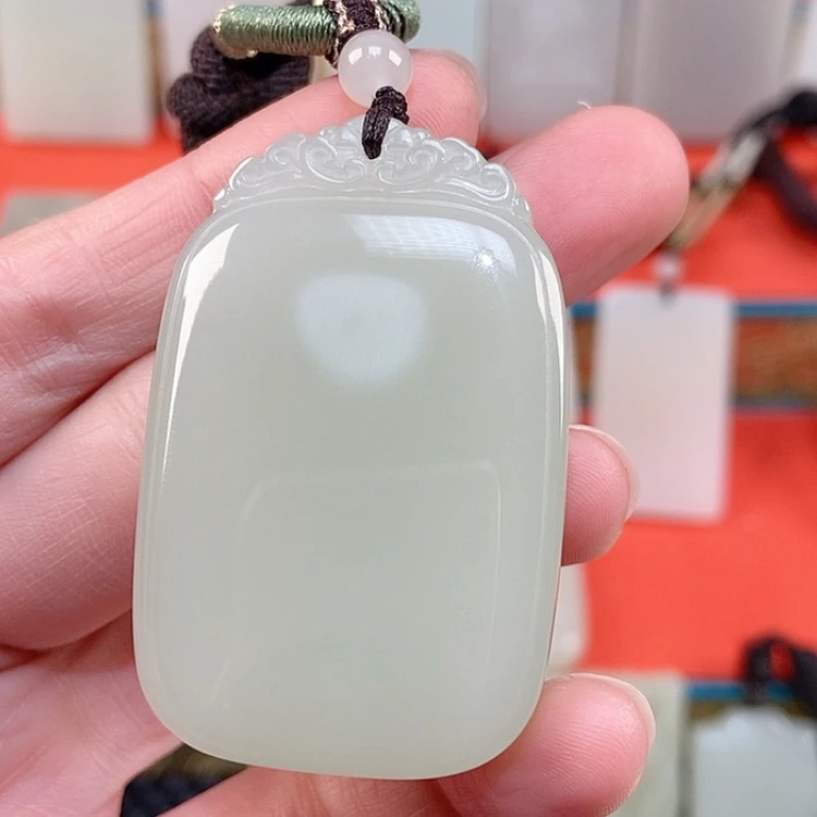 【闪购商品】颈饰未镶嵌和田玉