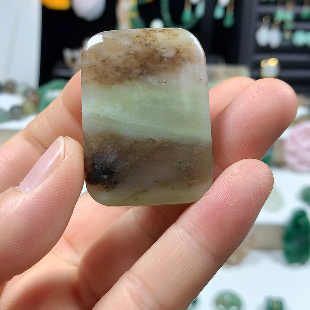 未镶嵌独山玉颈饰