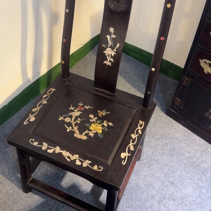 贡木丰****镀椅子的的的