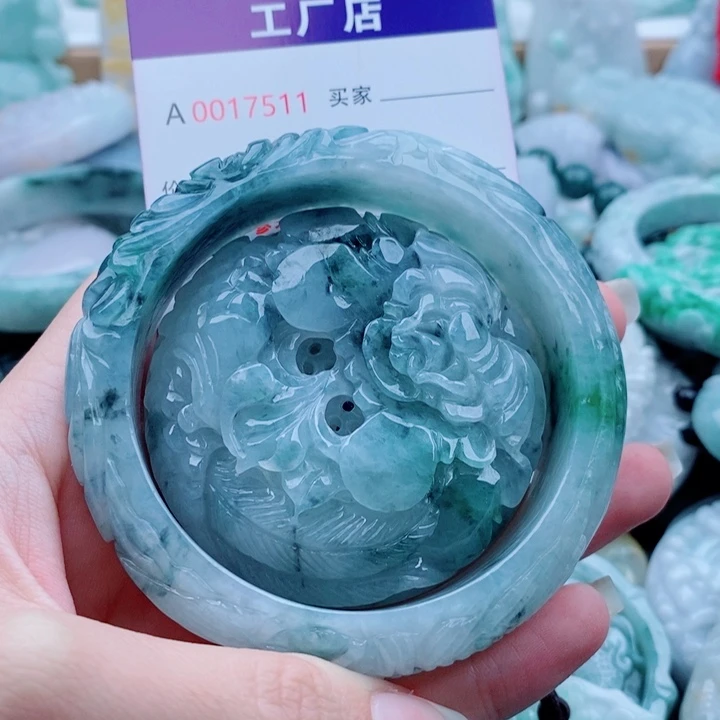 翡翠未镶嵌吊坠(不含链)金**家