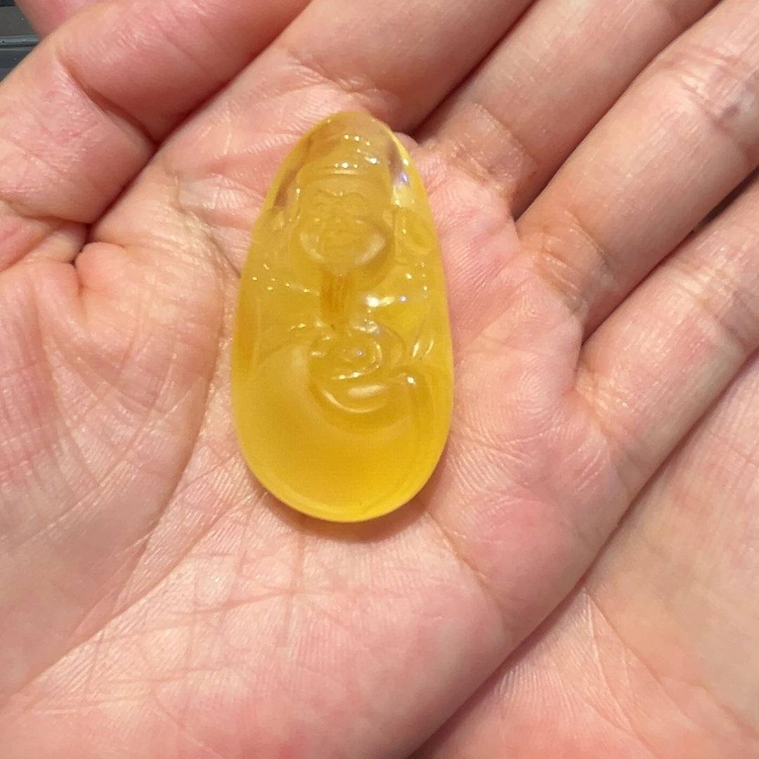 琥珀未镶嵌颈饰财神