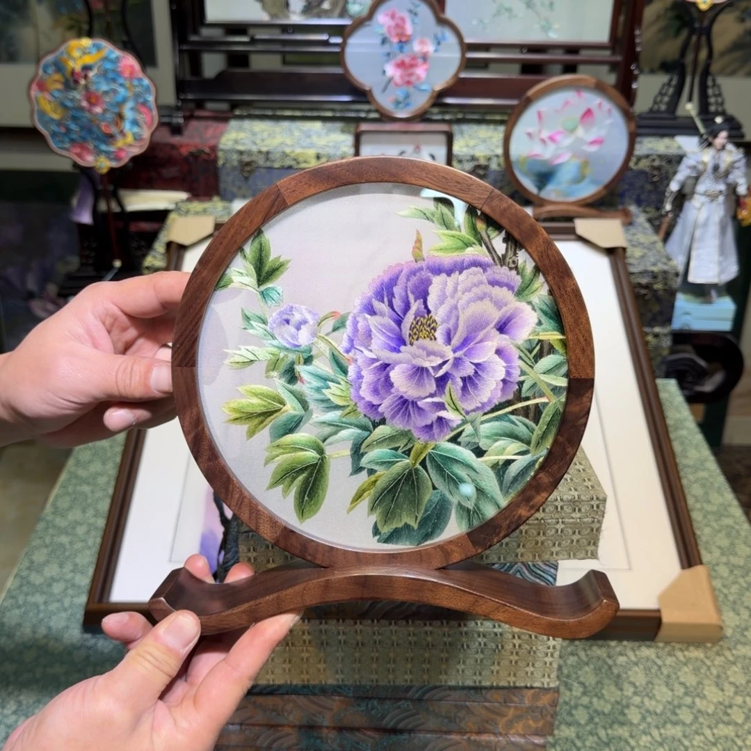 兰****刺绣手工苏绣工艺异色