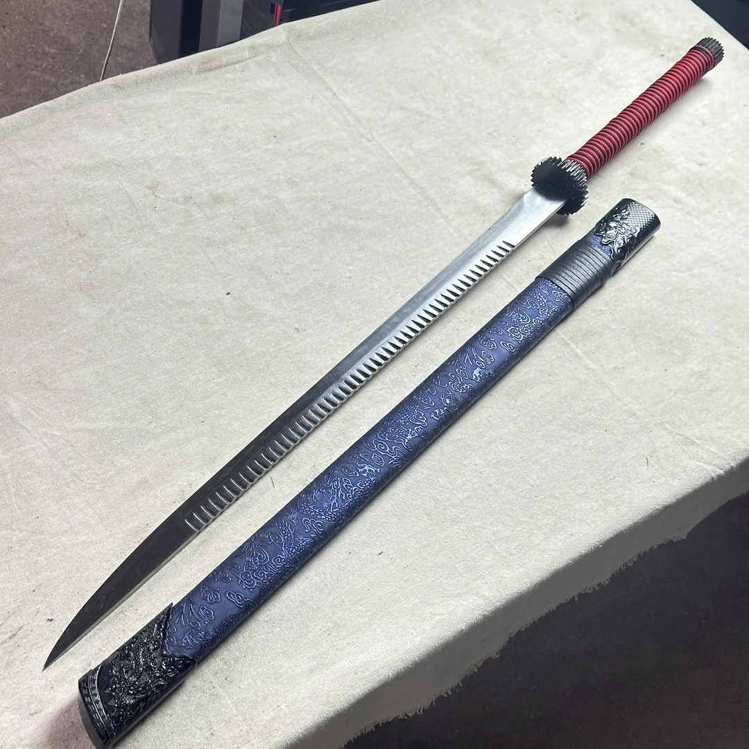 170 龙泉昊天宝剑高猛钢实木皮鞘未开刃
