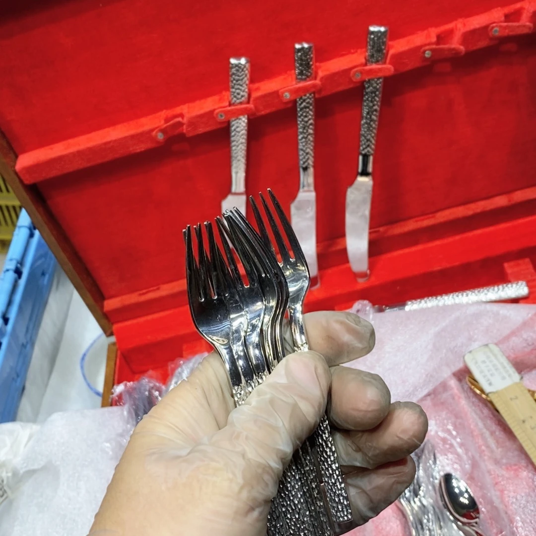 羽***儿瓷片哈哈哈哈哈哈哈哈哈哈