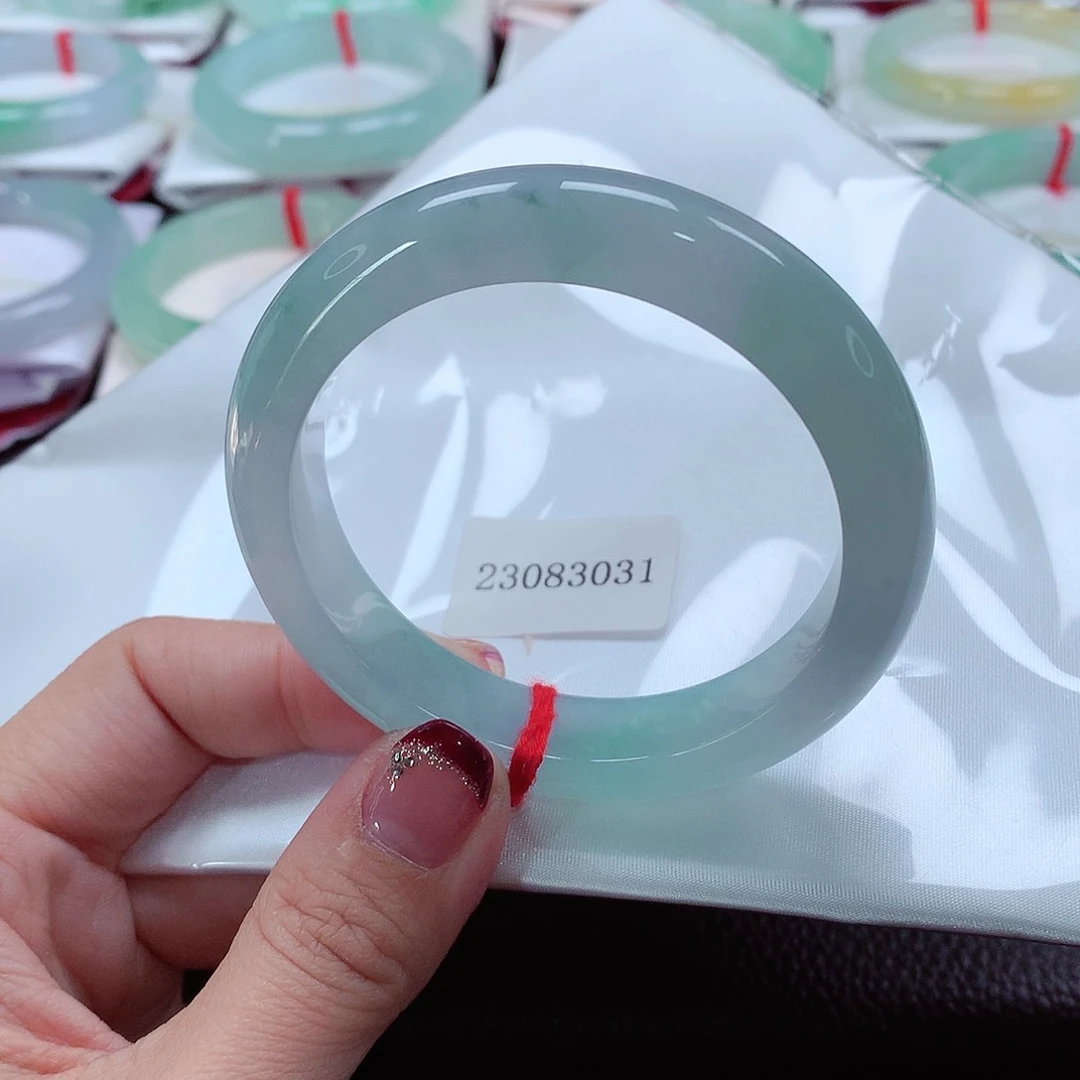 翡翠手镯未镶嵌天然A货翡翠