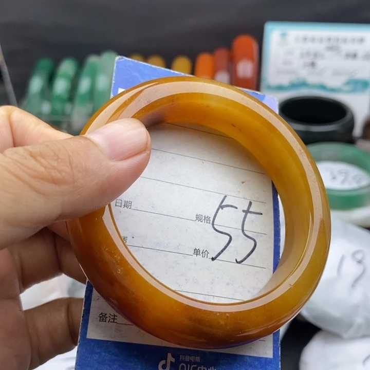 未镶嵌手镯石英质玉