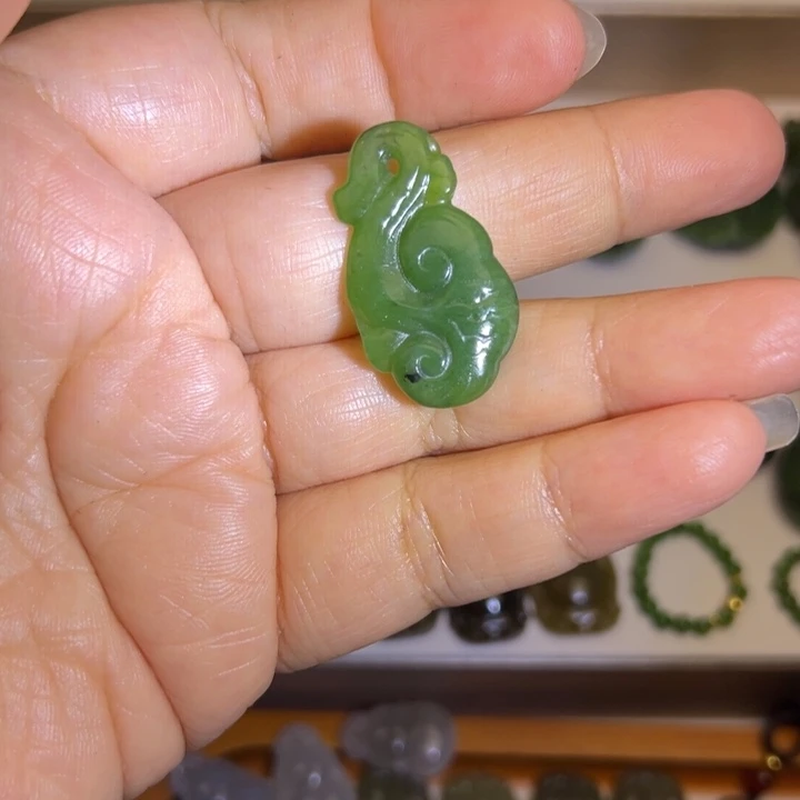 和田玉（碧玉）未镶嵌颈饰