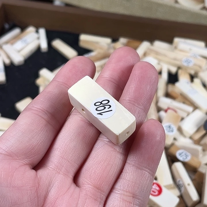 泥塑不打孔联系客服