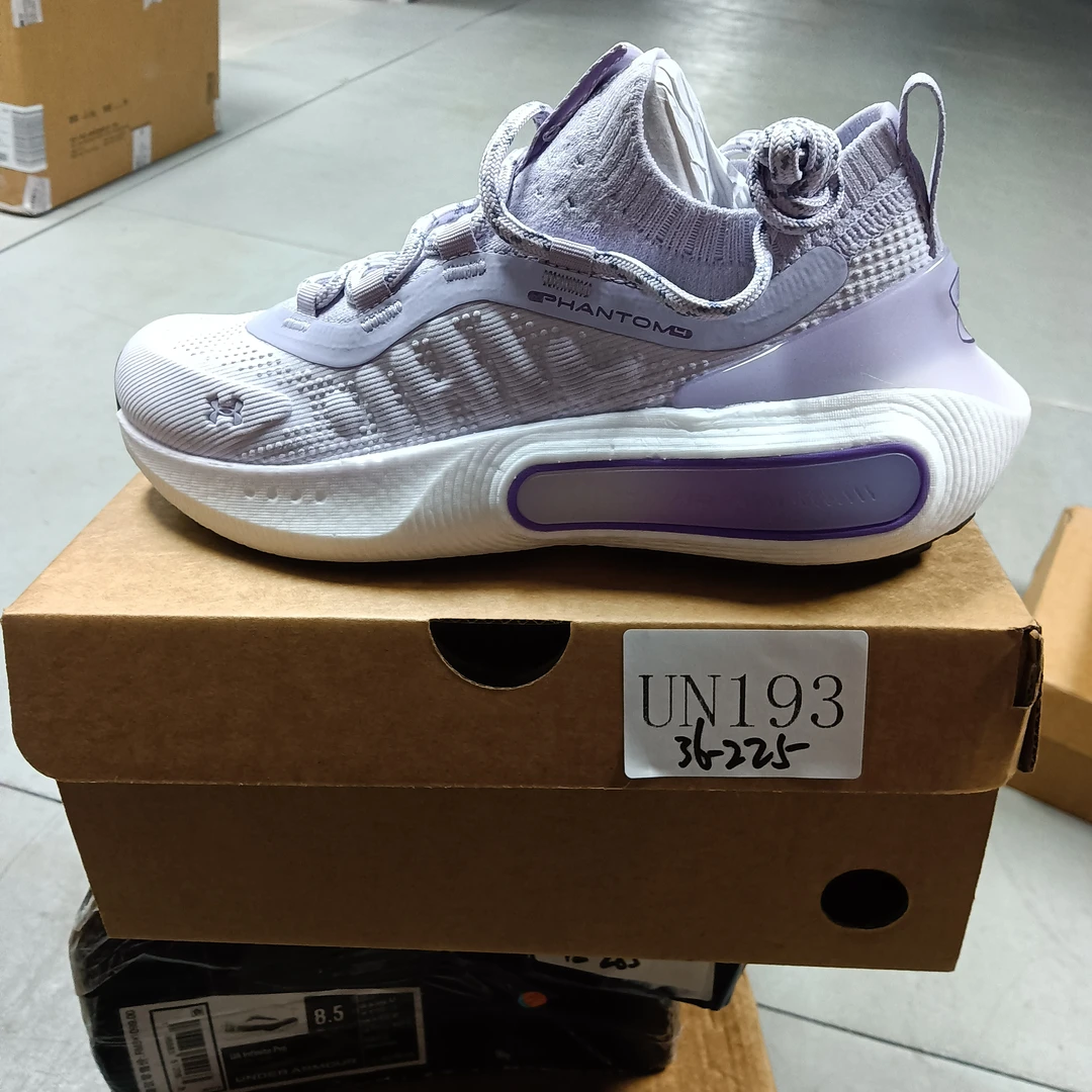 断码运动鞋-安德玛-UN193